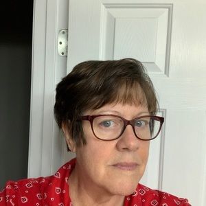 Meet your Posher, Carmella